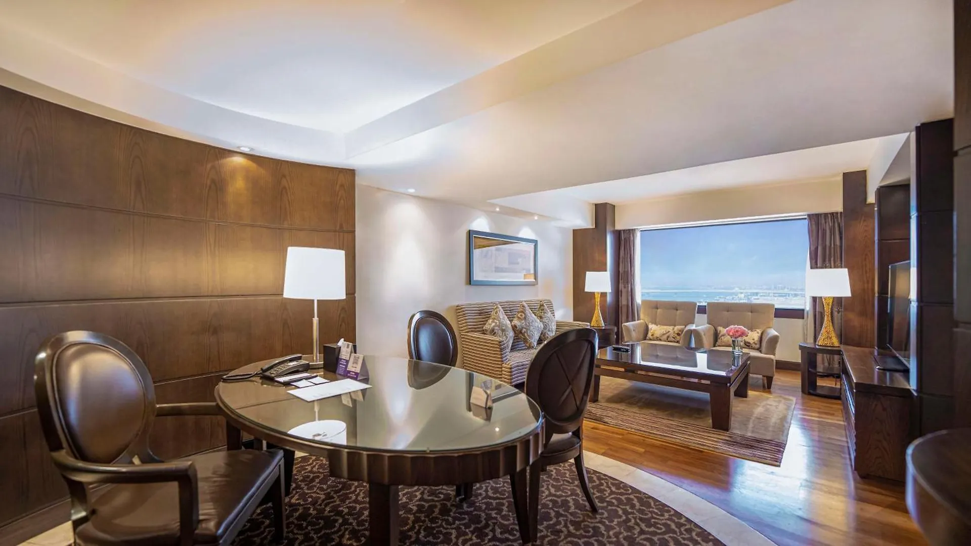 Hyatt Regency Dubai - Corniche Hotell