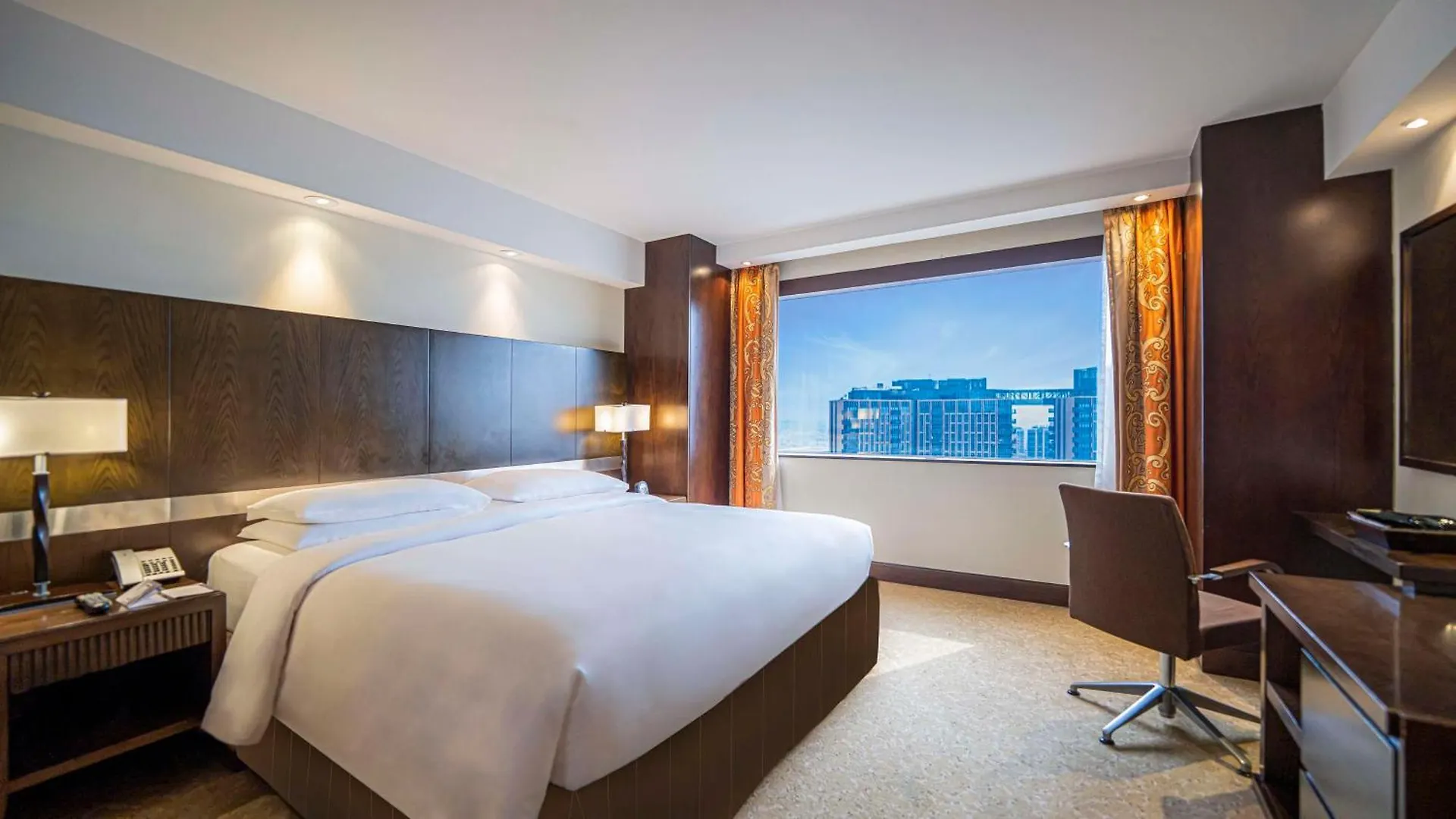 Hyatt Regency Dubai - Corniche Hotell
