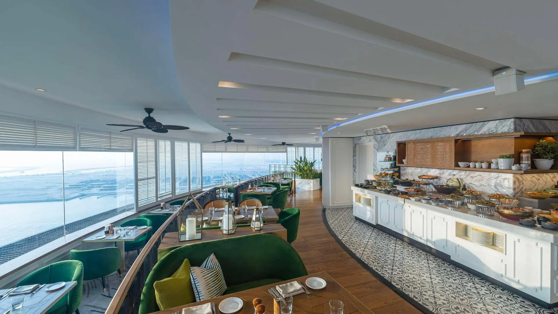 Hyatt Regency Dubai - Corniche Hotell